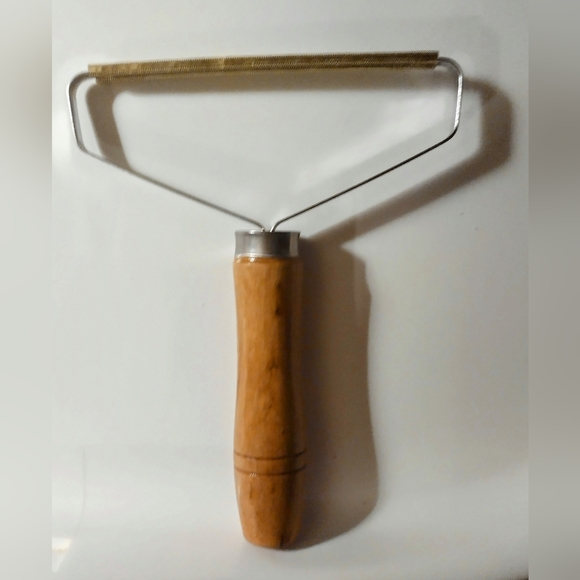 🆕5 STAR RATED!!!Lint Remover,Fuzz Shaver Carpets, Pet Hair,Portable Cleaner - Picture 2 of 8